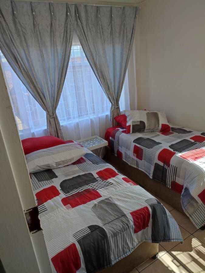 Casa Linda Guest House Newcastle Luaran gambar